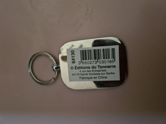 Porte clés.  Neuf. 9 x 4 cm . Home sweet home. - photo numéro 2