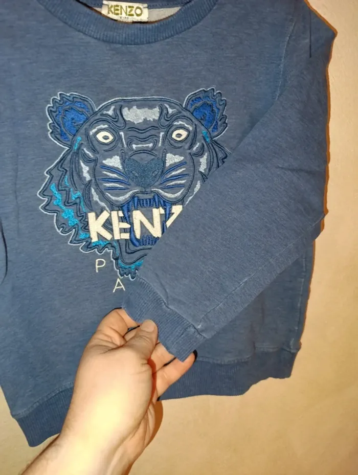 Sweat Kenzo taille 4 ans en très bon état - photo numéro 6