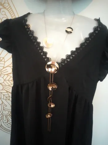 Collier sautoir ronds dorés neuf