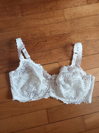 Soutien gorge 100F blanc fbv en dentelle ecru neuf