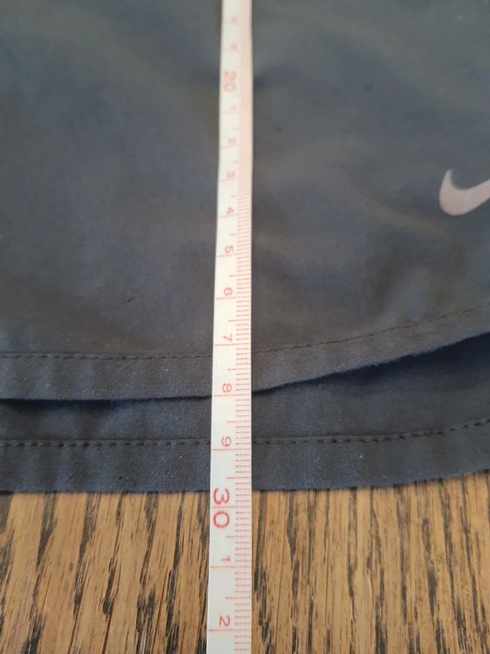 Short sport femme Nike Running taille L noir/gris - photo numéro 16