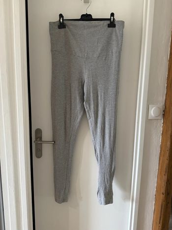 Pantalon femme grossesse maternité  couleur gris taille 38 40 premaman très bon état
