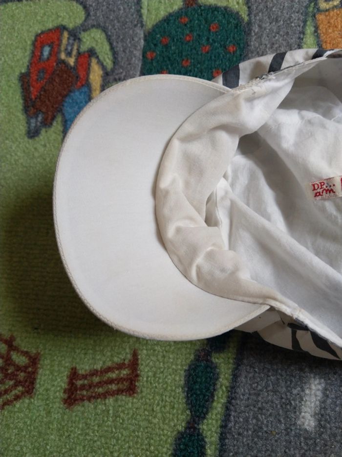 Lot casquettes et lunettes de soleil 2-4 ans - photo numéro 10
