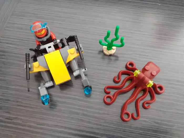 Lego City - 60090 - L'explorateur sous-Marin - photo numéro 2