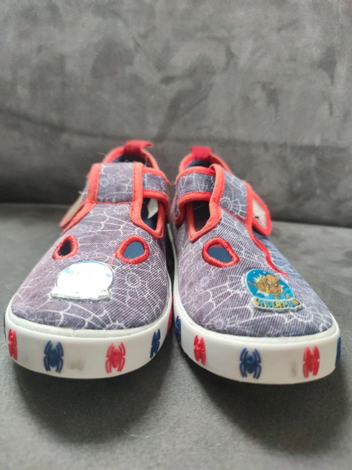 Paire de basket sneakers spiderman marvel pointure 29 - photo numéro 5