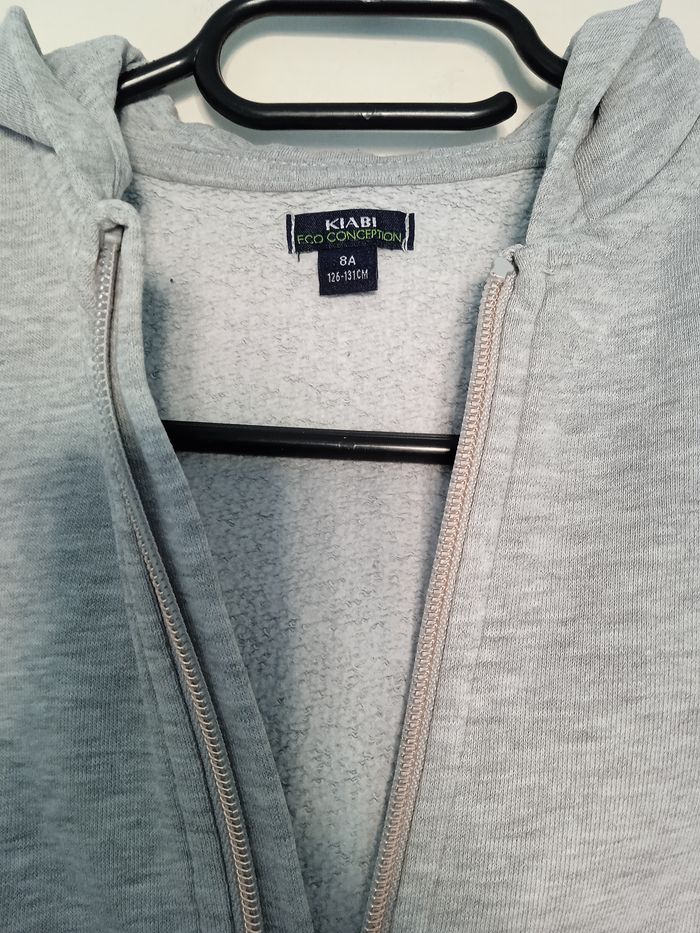 Veste zippée à capuche 8 ans - photo numéro 2