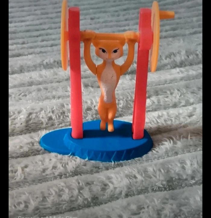 figurine gia Madagascar macdonald 2012