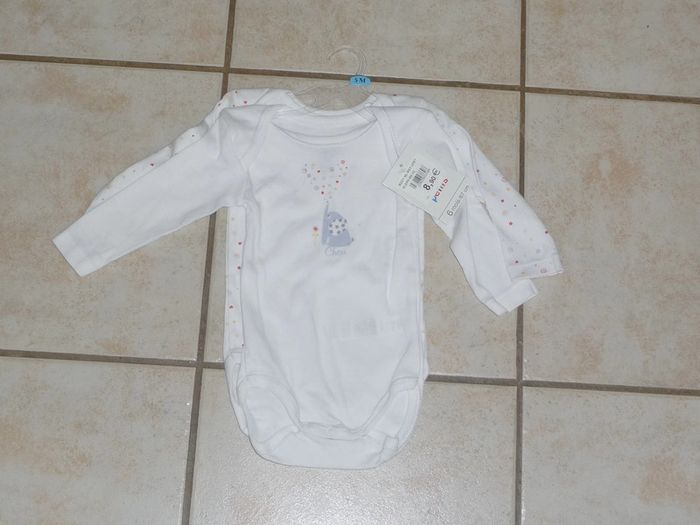 lot 2 body manche longue neuf taille 6 mois