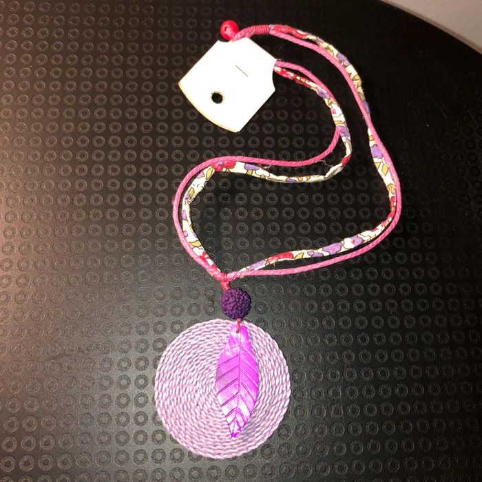 🌺 collier macramé rose et tissus - photo numéro 2