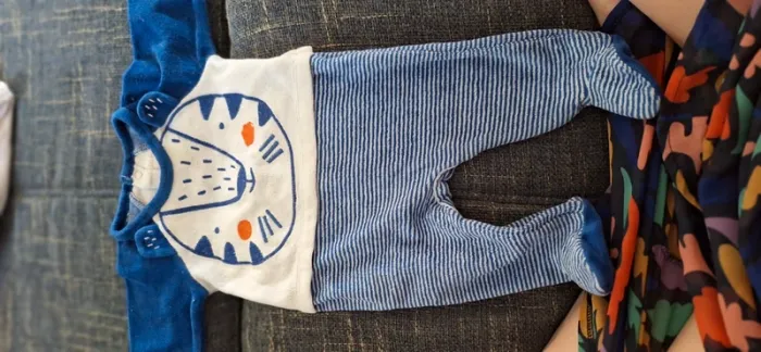 Lot vêtements 1 mois garçons - photo numéro 3