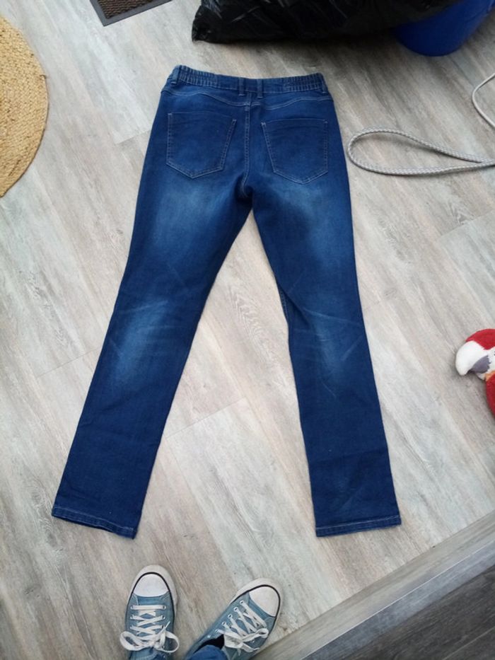 Jean femme T. 46 - photo numéro 5