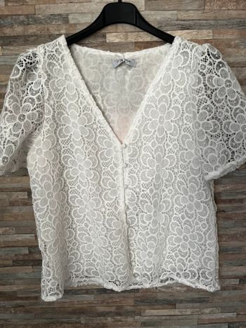 Chemise blouse blanche et dentelle
