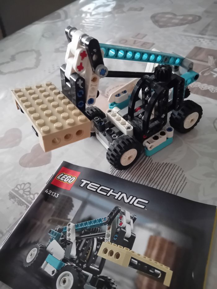 Chariot élévateur - photo numéro 2