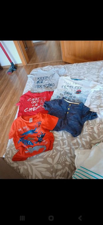 Lot tee shirt 2ans