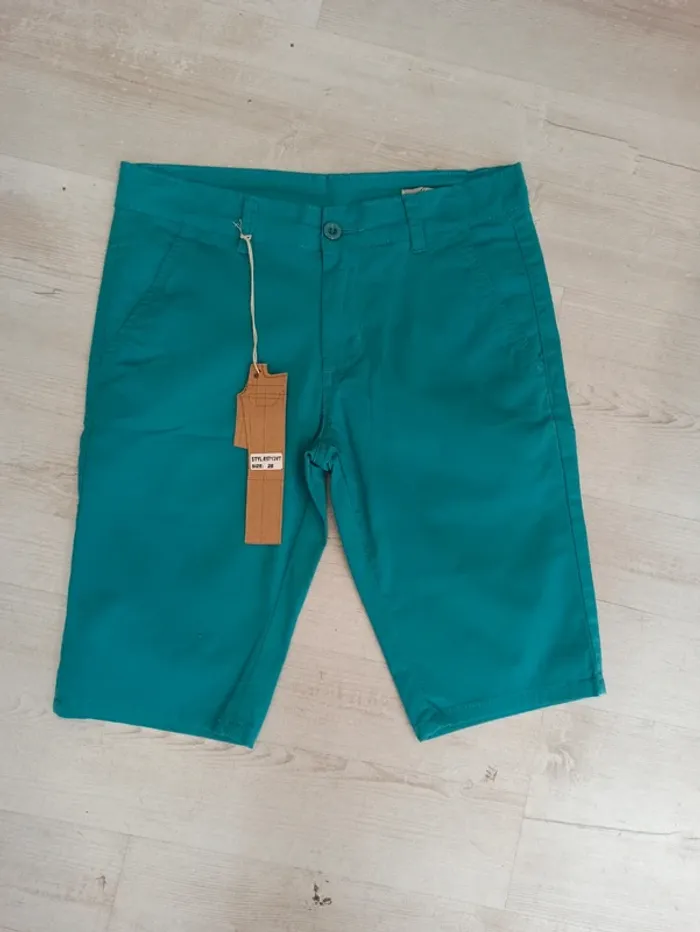 Short chino bleu clair homme 28US