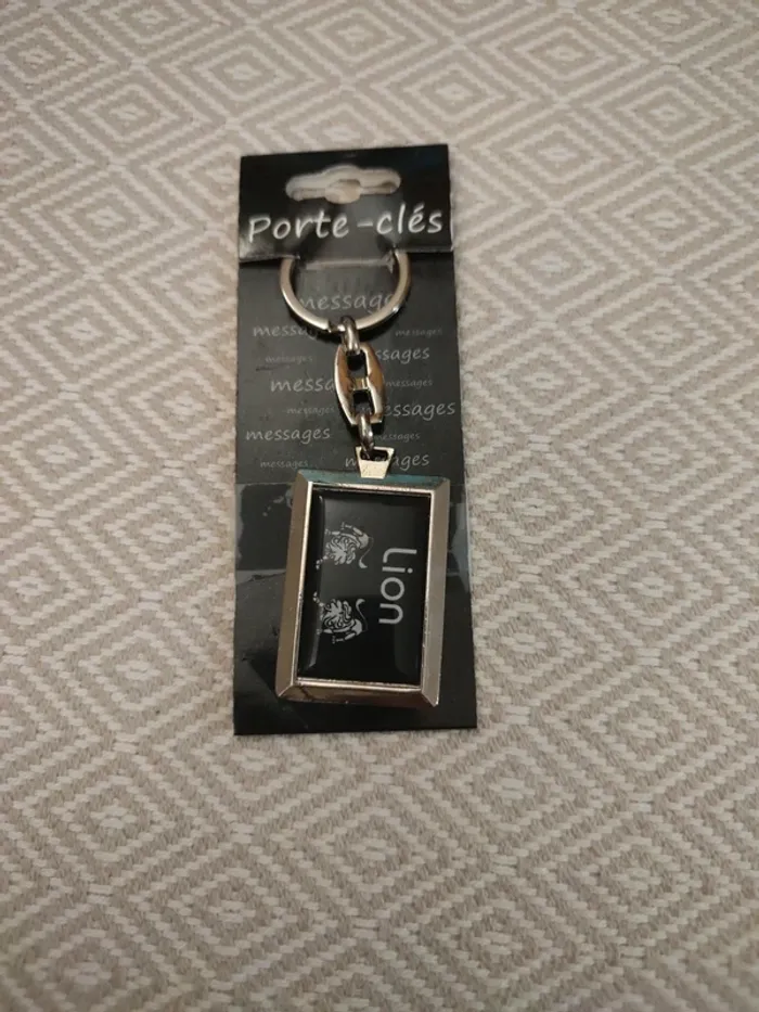 Porte clés kiub lion