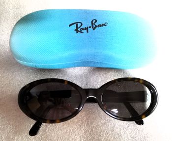Lunettes de Soleil "Ray Ban"