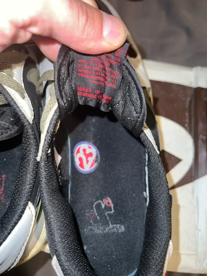 Basket air Jordan 1 officiel Travis Scott 1985 rétro édition limitée rare - photo numéro 6