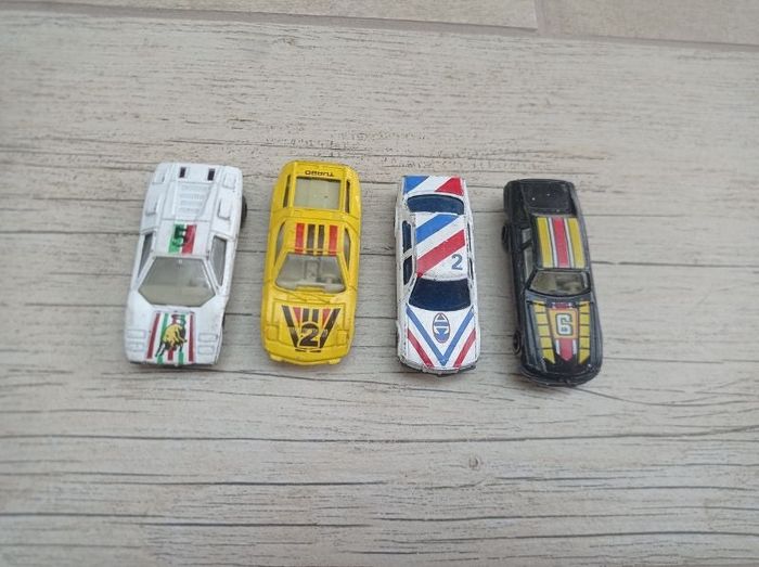 Lot de 4 voitures miniature