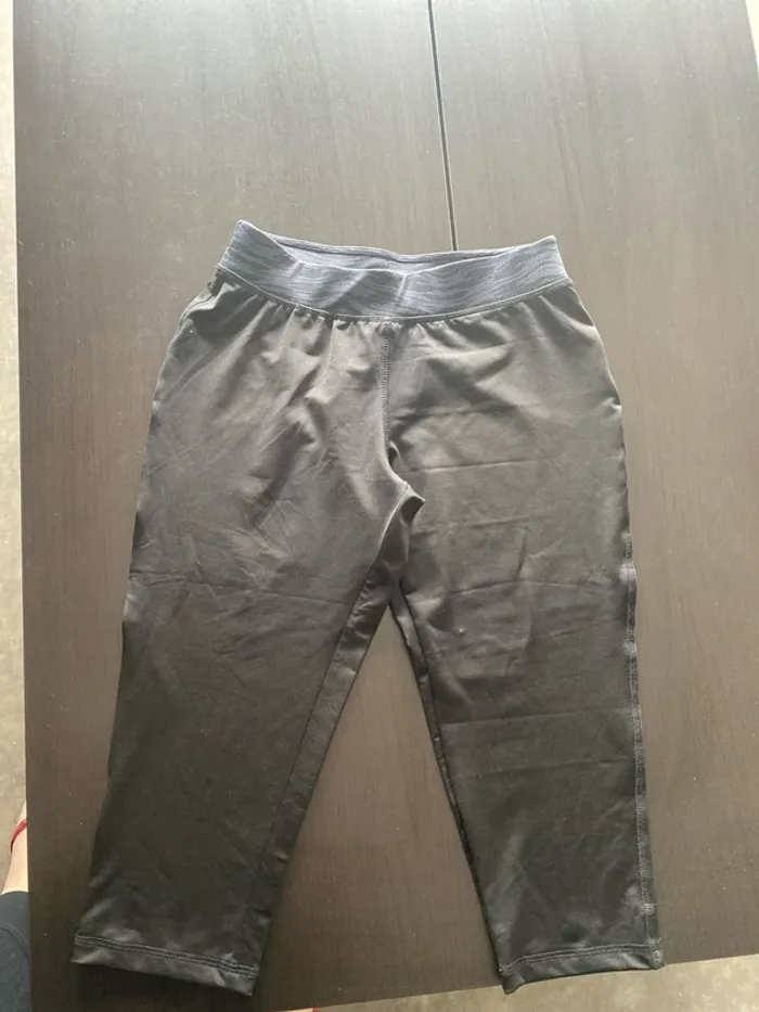 Legging pantacourt neuf taille T38