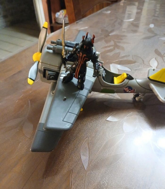 Avion X-4 Aquilon Fortnite - photo numéro 4