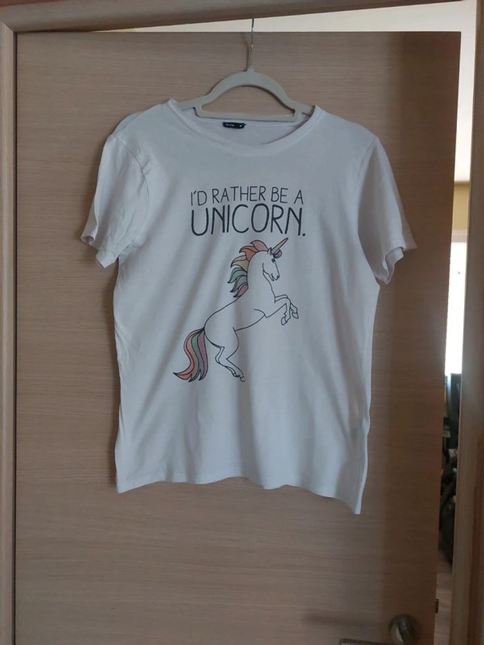 Tee-shirt blanc imprimé licorne
