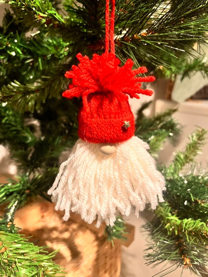 ✨ Gnomes de Noël faits main – Plusieurs couleurs au choix ✨ - photo numéro 5