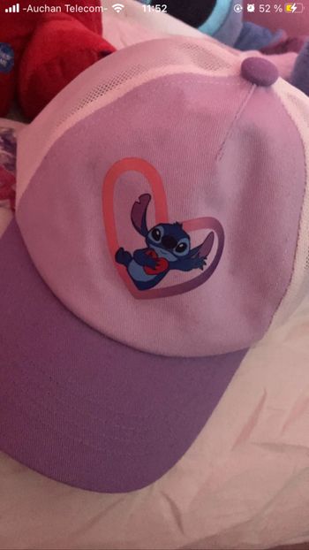 Casquette stitch avec étiquette