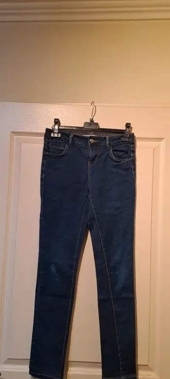 Jean bleu marine - Marque Okaïdi - Taille 12 ans - Bon état.