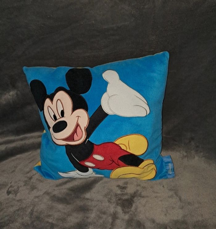 Lot coussin et sac à dos mickey - photo numéro 2