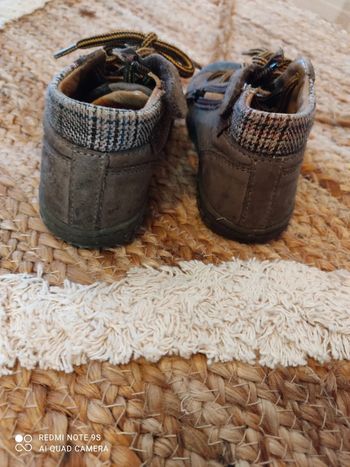 Chaussure garçon taille 23