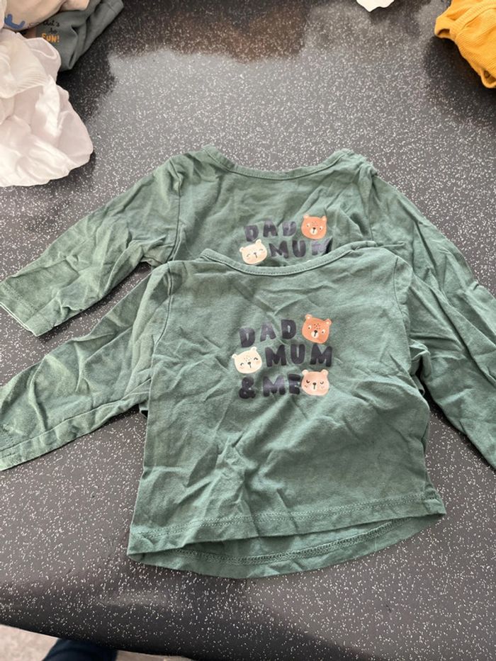 Lot de 2 haut taille 1 mois