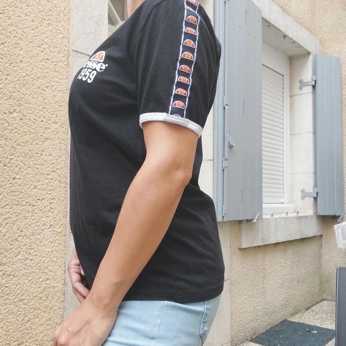 T shirt Elesse taille m/l - photo numéro 2