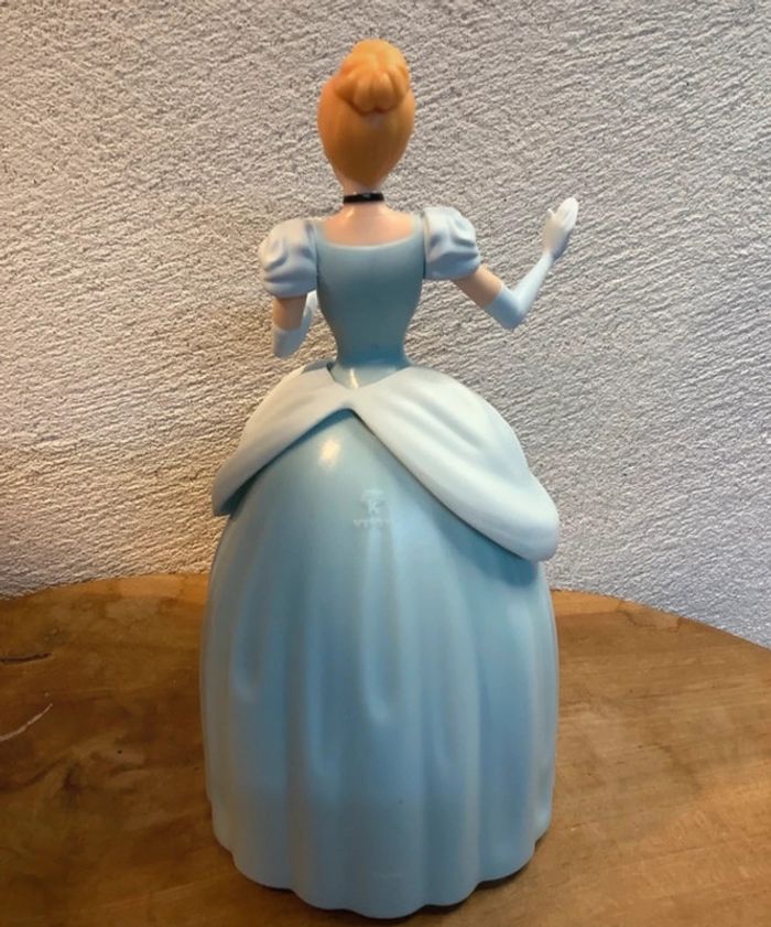 Figurine cendrillon disney - photo numéro 2