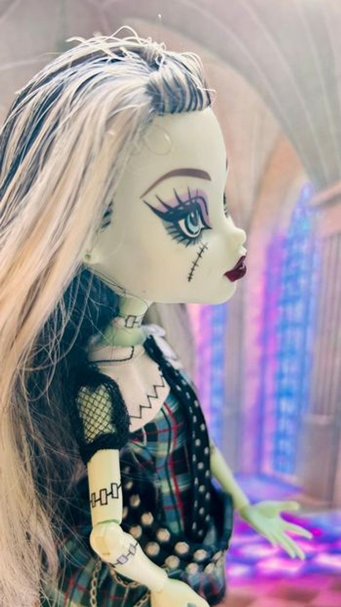 Monster High Frankie Stein First Wave Original Ghouls poupée sans animal de compagnie Watzit Mattel 2008 - photo numéro 3
