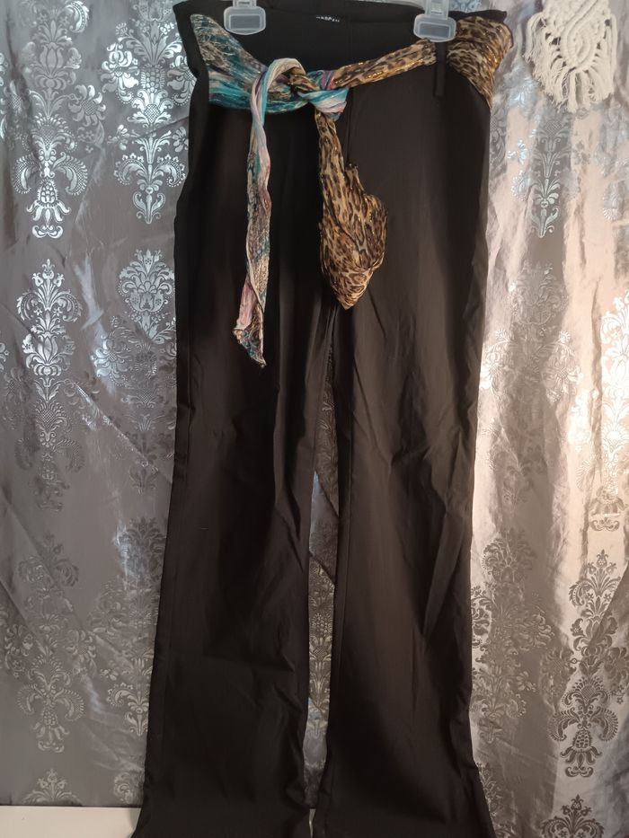 Pantalon noir avec foulard Morgan