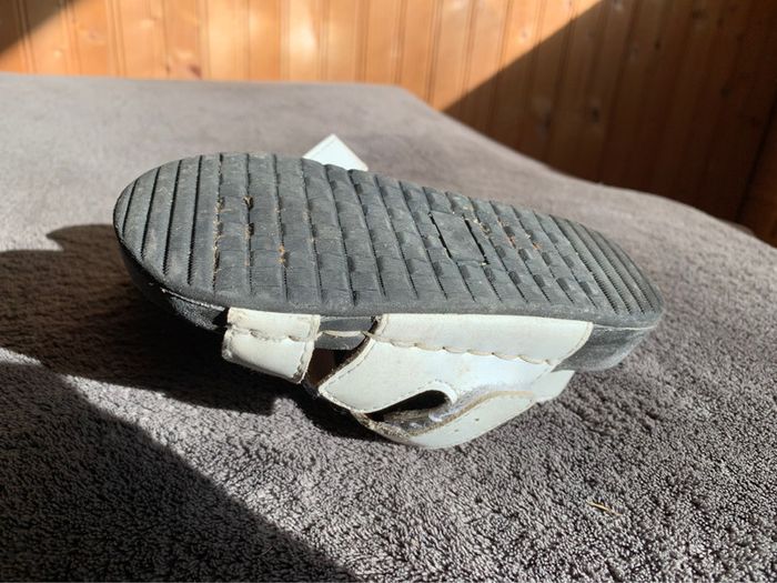 Sandales blanches et bleu - photo numéro 2