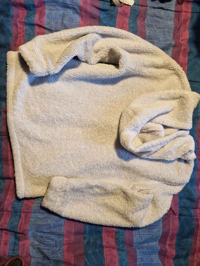 Superbe veste polaire à capuche - photo numéro 7