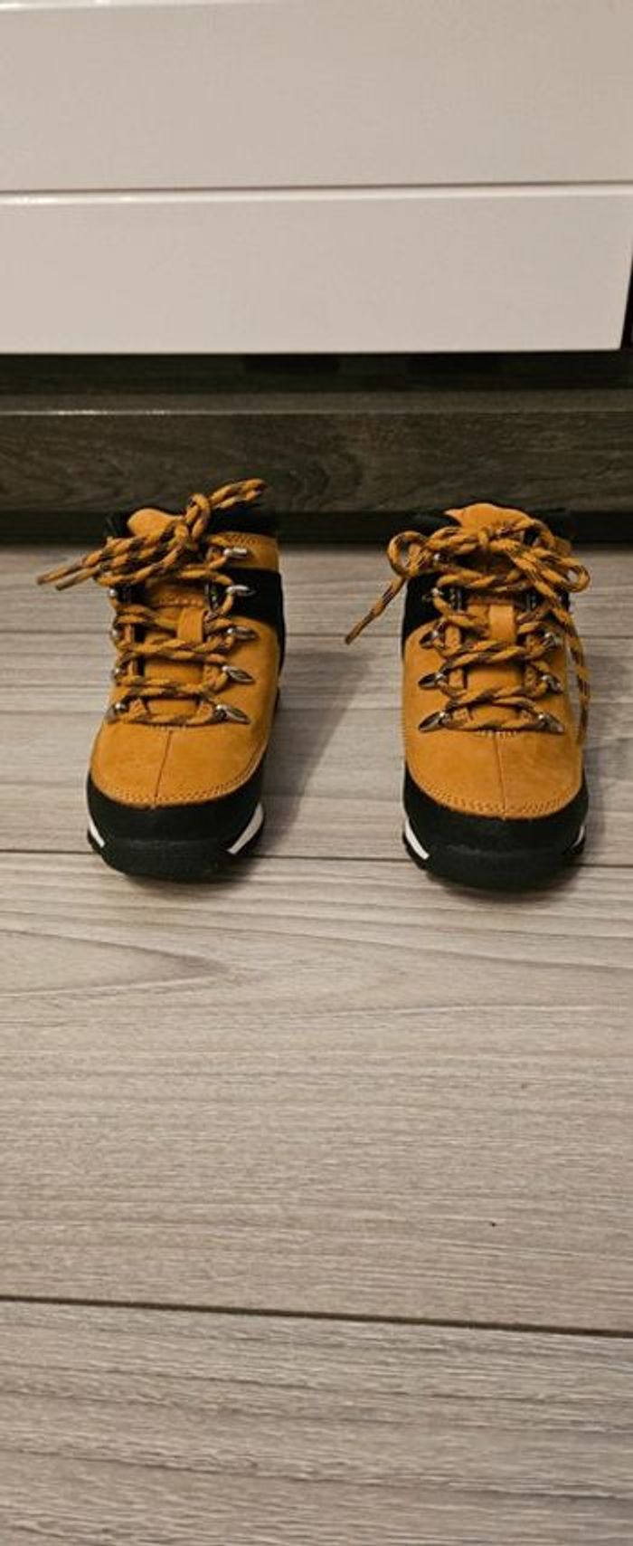 Basket Timberland 27 Neuve - photo numéro 2