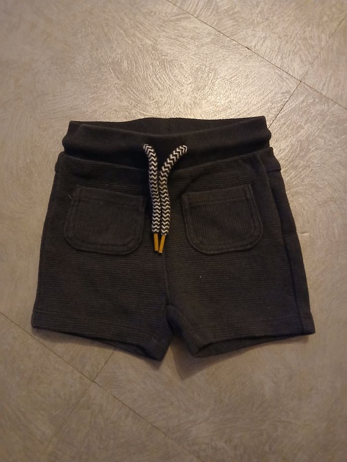 Short bébé garçon