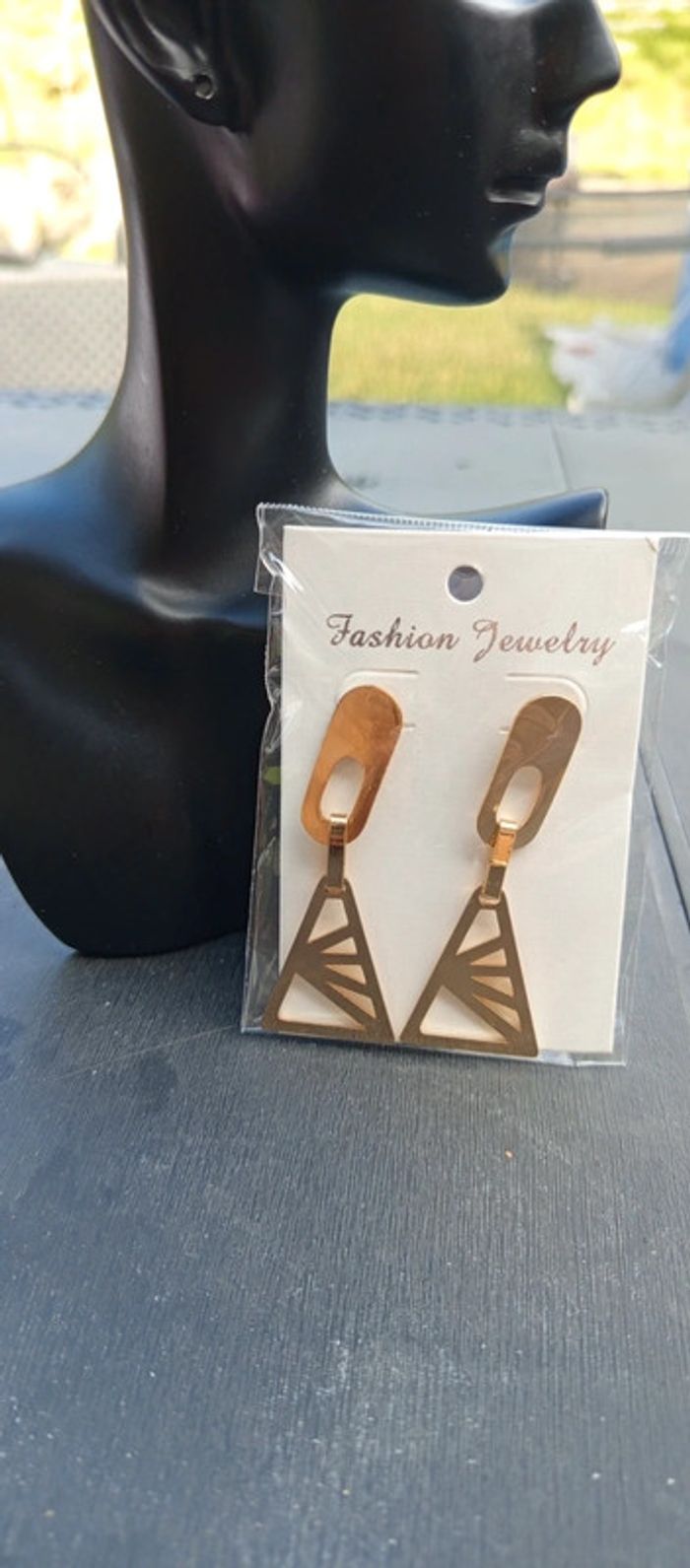 Boucles d'oreilles triangle femme - photo numéro 2