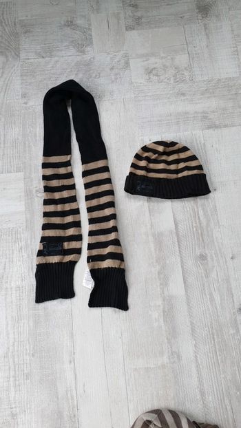 Ensemble bonnet +écharpe Bonnet taille 54/56