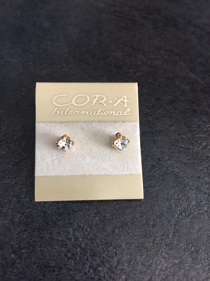 Boucles d’oreilles couleur or/ doré