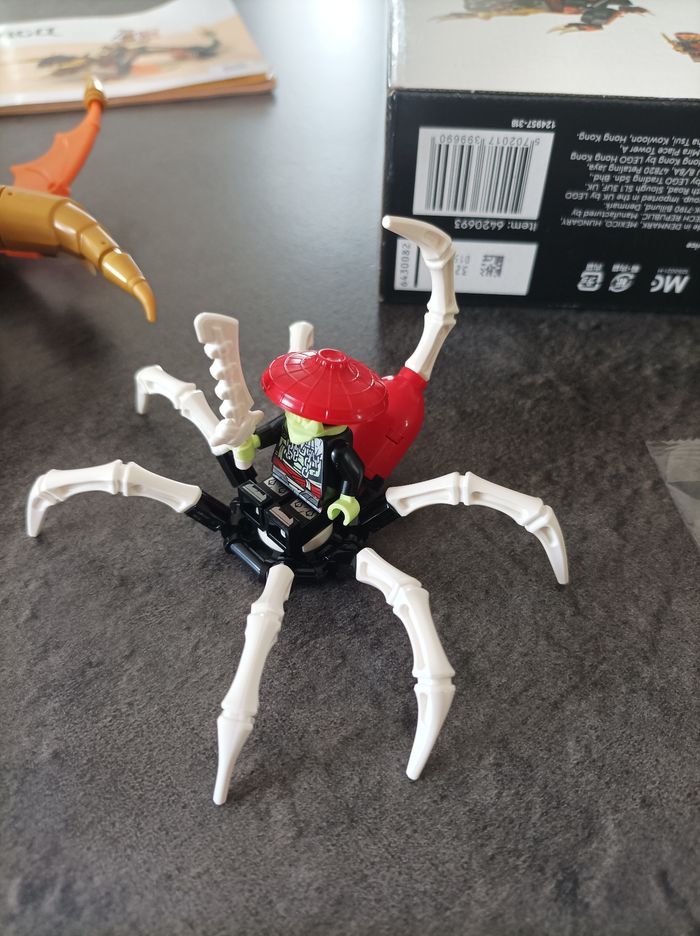 Lot Lego Ninjago et Moto Lego Technic - photo numéro 8