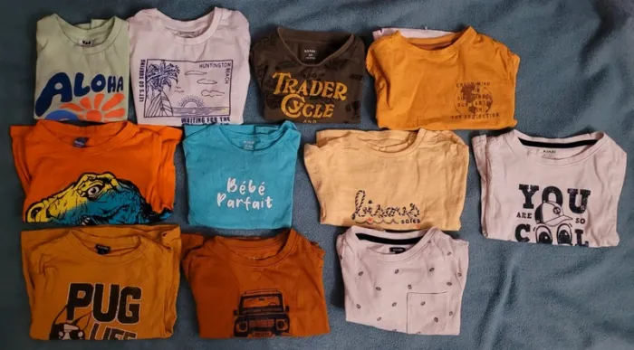 11 hauts t-shirts à manches courtes