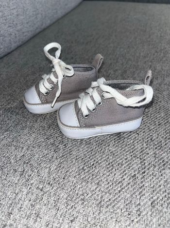 Lots de chaussures et chaussons