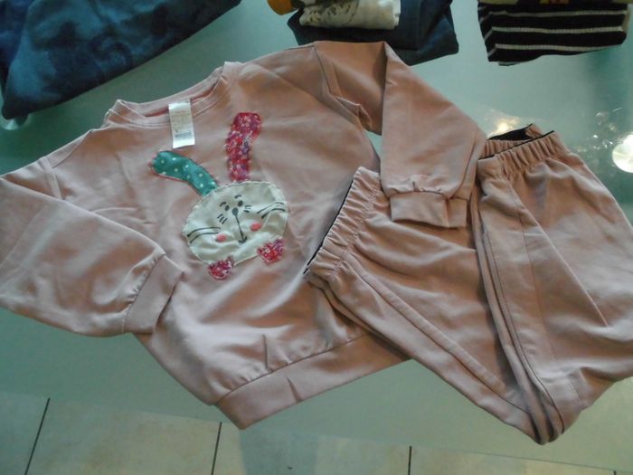 Lot de vêtements fille 4ans Petit Bateau et autres - photo numéro 9
