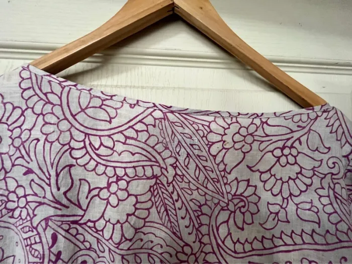Très jolie Robe en Lin, se resserre sous la poitrine, grise à motif couleur lilas  -Taille - photo numéro 12