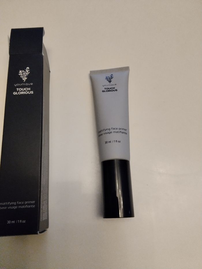 Base visage matifiante Touch Glorious - photo numéro 3