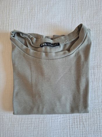 Tee-shirt crop top Zara taille M vert kaki